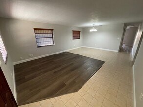 3431 NW 14th St in Miami, FL - Building Photo - Building Photo