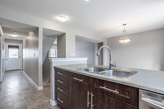 16 Fairfax Ln in Devon, AB - Building Photo - Building Photo