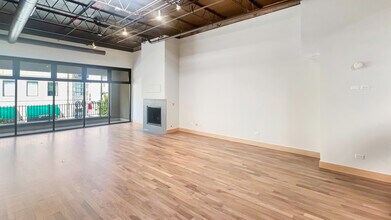 1107 Lake St in Oak Park, IL - Building Photo - Building Photo