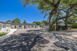535 32nd Ave N in St. Petersburg, FL - Building Photo