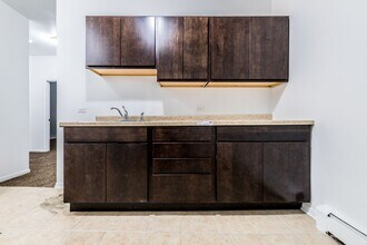 5556-64 W Jackson Blvd Chicago, IL 60644 in Chicago, IL - Foto de edificio - Building Photo