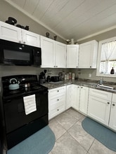 344 TX-21 in Bastrop, TX - Foto de edificio - Building Photo