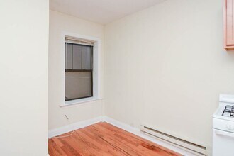 1350 N Dearborn St in Chicago, IL - Building Photo - Building Photo