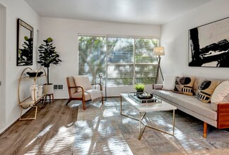 860 100th Ave NE in Bellevue, WA - Building Photo - Building Photo