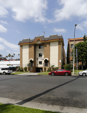 545 S Manhattan Pl in Los Angeles, CA - Foto de edificio - Building Photo