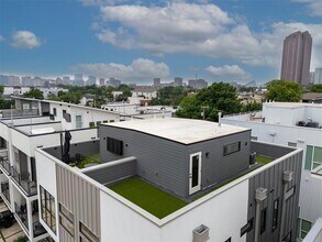 4209 Munger Ave in Dallas, TX - Building Photo - Building Photo