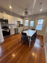 609 Centre St in Boston, MA - Building Photo - Building Photo