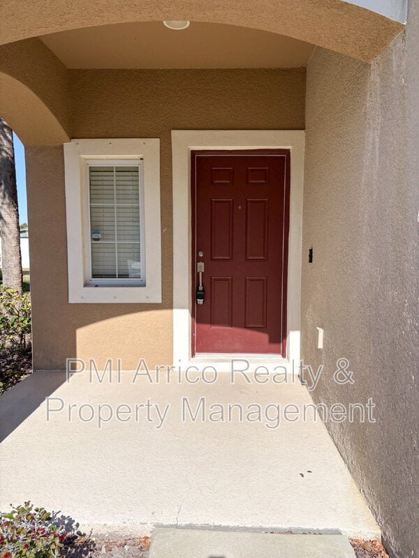 7079 Woodchase Glen Dr in Riverview, FL - Building Photo - Building Photo