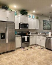 5326 Sylvester Loop in Tampa, FL - Building Photo - Building Photo