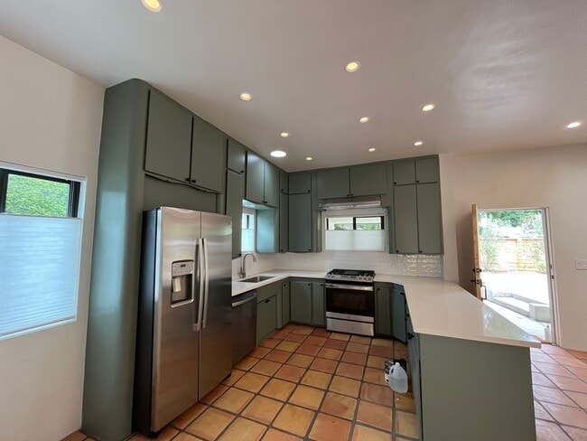 260 N Alvarado St in Ojai, CA - Building Photo - Building Photo