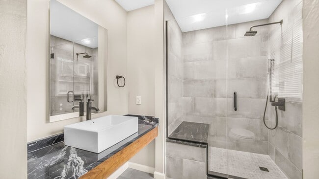 property at 519 W 20th St