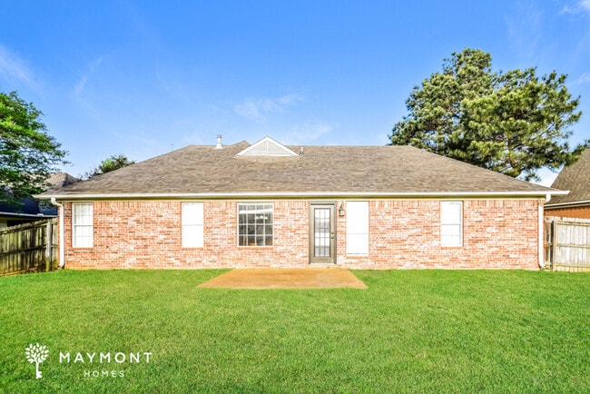 property at 6916 Greyhawk Cove N