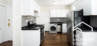 3855 N Greenview Ave, Unit 3E in Chicago, IL - Building Photo