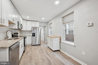 717 N 38th St in Philadelphia, PA - Building Photo - Building Photo