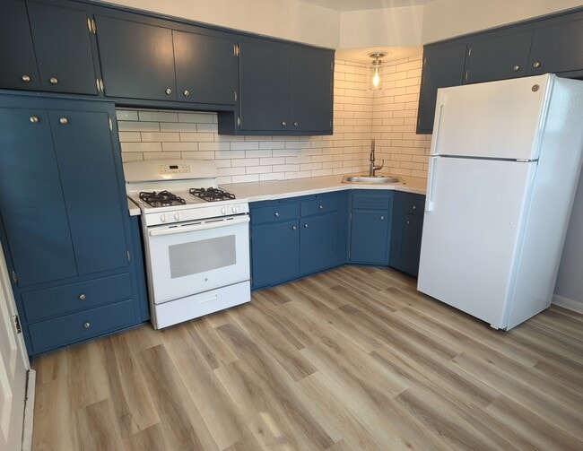 11827 W North Ave, Unit 1 in Wauwatosa, WI - Building Photo - Building Photo
