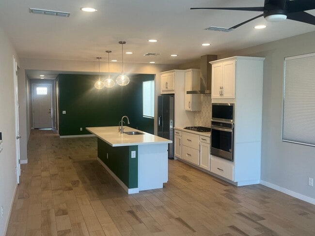 17295 W Valentine St in Surprise, AZ - Foto de edificio - Building Photo