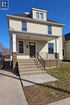 532 Oak Ave in Windsor, ON - Building Photo