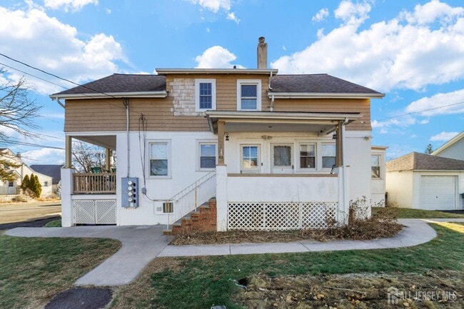 property at 43 Hillcrest Ave