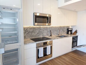 987 Queen St-Unit -2916 in Honolulu, HI - Building Photo - Building Photo