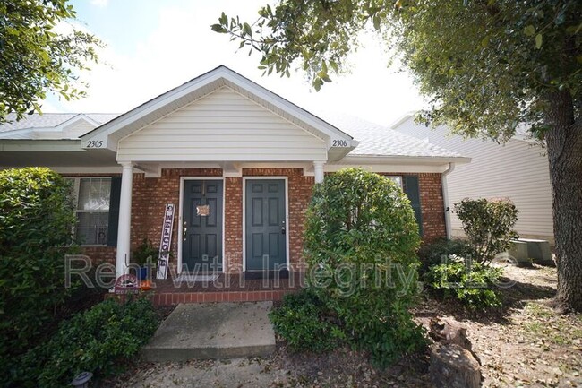 property at 2738 W Tharpe St