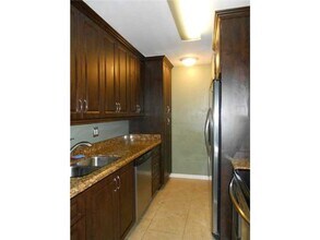 4086 NW 88th Ave in Sunrise, FL - Building Photo - Building Photo