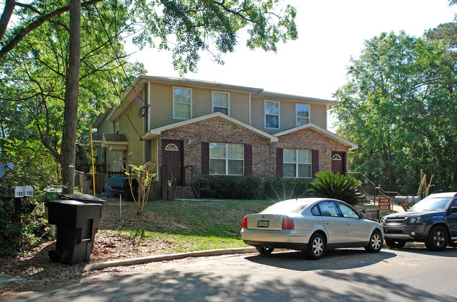 211 Fifield Ln in Tallahassee, FL - Foto de edificio - Building Photo