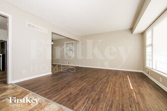 9404 White Ave in Kansas City, MO - Foto de edificio - Building Photo