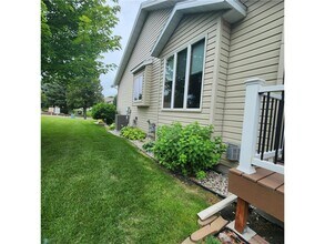 1172 Eagle Park Dr S in Fargo, ND - Building Photo - Building Photo