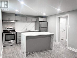 99 Warren Ave in Hamilton, ON - Building Photo - Building Photo