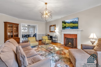 664 Auburn Ave in Buffalo, NY - Foto de edificio - Building Photo