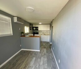 3720 W Mauna Loa Ln in Phoenix, AZ - Building Photo - Building Photo