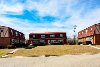 Ironwood Court Apartments in Columbus, OH - Building Photo - Building Photo