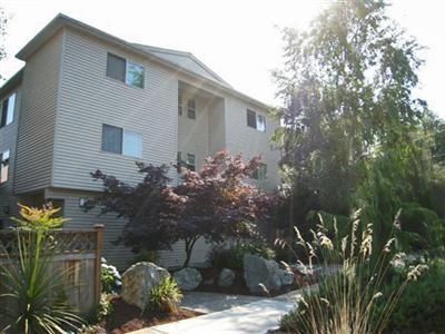 Fountain Apartments in Seattle, WA - Building Photo