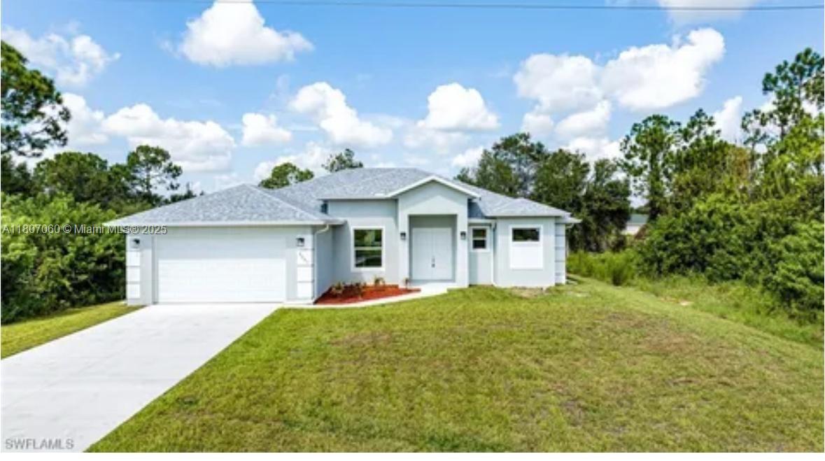 5301 Sunshine Blvd N in Lehigh Acres, FL - Building Photo