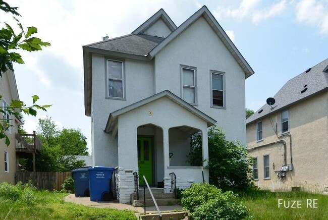 property at 920 22nd Ave NE