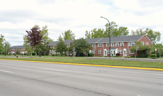 Sheridan Manor Apartments in Tonawanda, NY - Building Photo - Building Photo