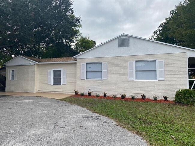 property at 2525 Imlay Ct S