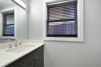 118 Irving St in Jersey City, NJ - Building Photo - Building Photo