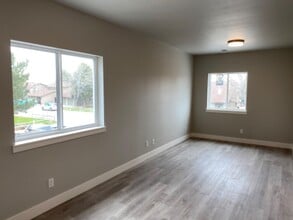 3250 Rosebud Dr in Billings, MT - Building Photo - Building Photo