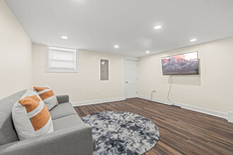 8135 Ardleigh St in Philadelphia, PA - Building Photo - Building Photo