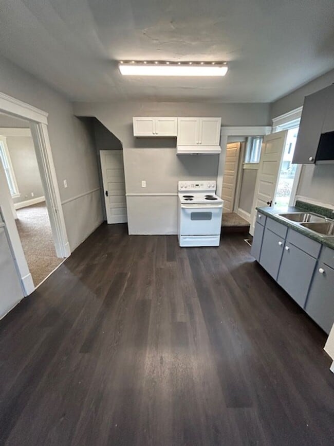 property at 517 Dewey Ave