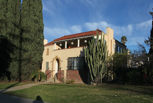 5001-5003 Franklin Ave in Los Angeles, CA - Building Photo - Building Photo