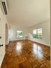 4035 Meridian Ave, Unit 206 in Miami Beach, FL - Building Photo - Building Photo