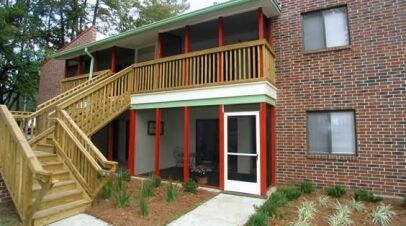 Misty Wood Condominiums in Tallahassee, FL - Foto de edificio