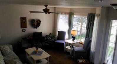 6297 E 122nd Ave in Brighton, CO - Foto de edificio - Building Photo