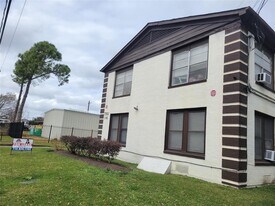 7301 Capitol St in Houston, TX - Building Photo