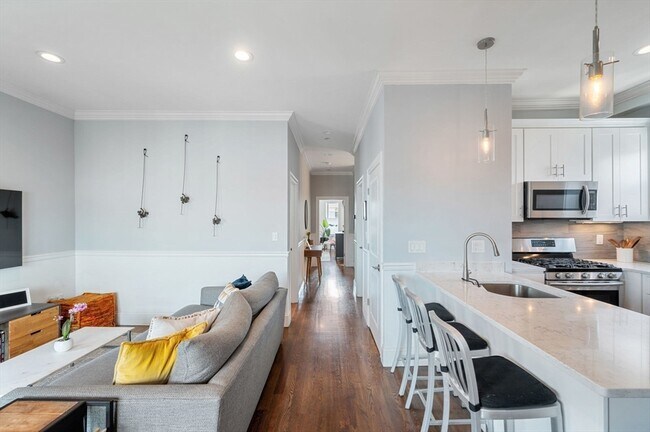 60 Romsey St in Boston, MA - Building Photo - Building Photo