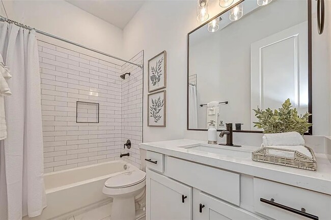 9306 Arledge St, Unit A in Houston, TX - Foto de edificio - Building Photo