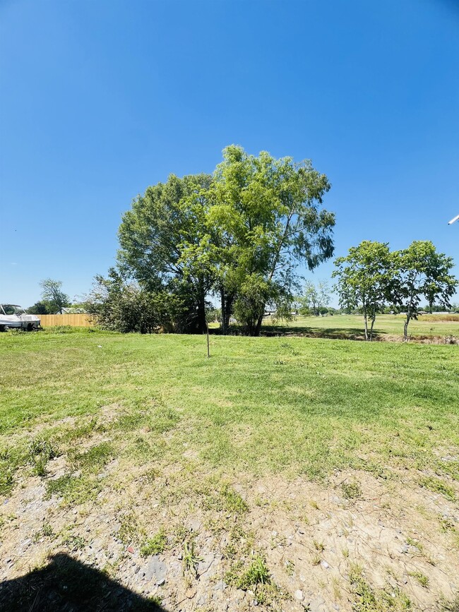 1010 Cannery Rd in Breaux Bridge, LA - Building Photo - Building Photo