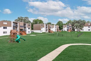 Finn Apartments in Des Moines, IA - Building Photo